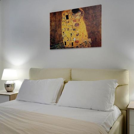 Ca' Rialto Apartment เวนิส ภายนอก รูปภาพ